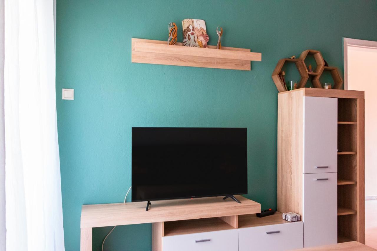 Home Away From Home Peraia  Bagian luar foto